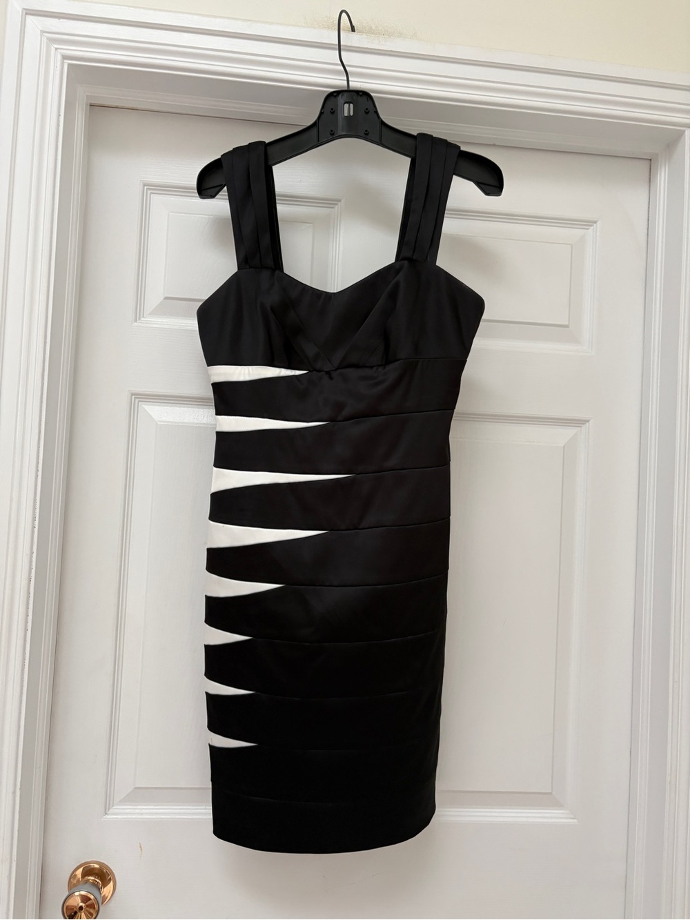 le chateau Black and White Bandage Midi Dress